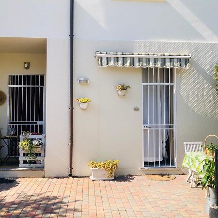 Appartamento Laura A 2 Passi Dal Mare Rimini Ngoại thất bức ảnh